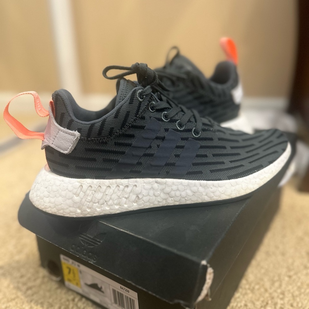 NMD R2 SIZE 7.5 WOMEN